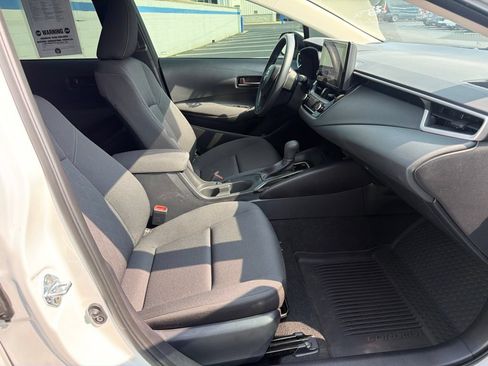 Used 2025 Toyota Corolla LE w/ LE Premium Package FWD image 23