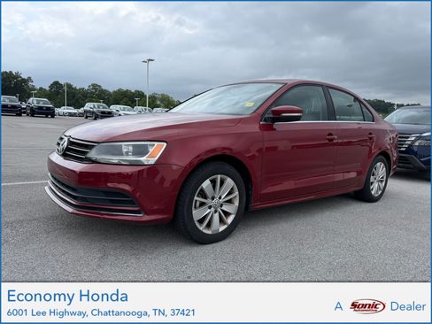 Used 2016 Volkswagen Jetta SE FWD image 1