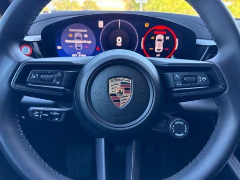 Certified 2025 Porsche Macan 4 Electric AWD/4WD image 24