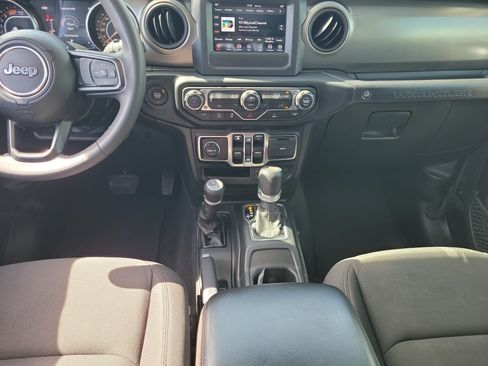 Used 2023 Jeep Wrangler Unlimited Sport AWD/4WD image 18
