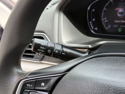 Used 2019 Honda Accord EX image 34