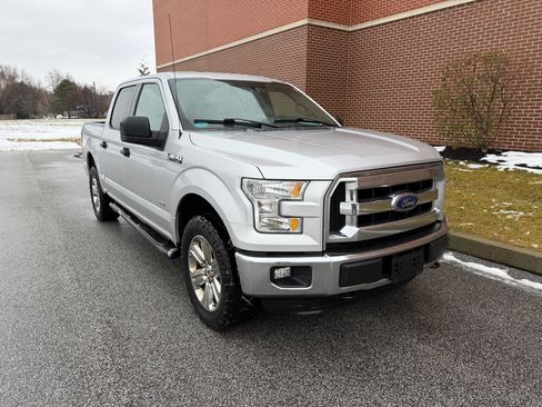 Used 2015 Ford F150 XLT image 15