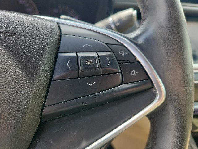 Used 2017 Cadillac XT5 Luxury w/ Driver Awareness Package AWD/4WD image 16