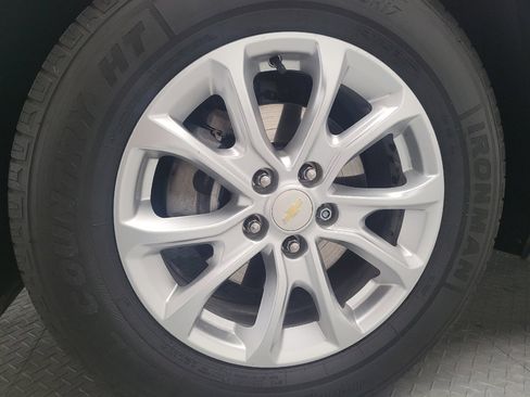 Used 2020 Chevrolet Equinox LT w/ LPO, Floor Liner Package FWD image 31