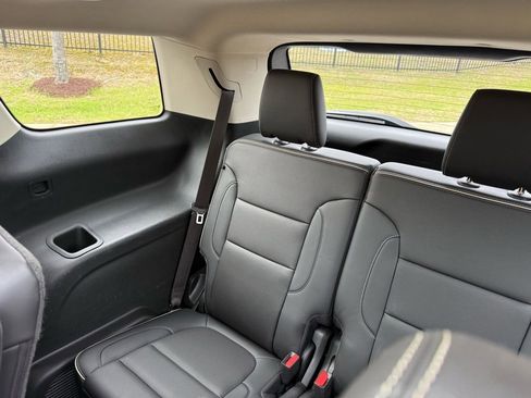 Used 2023 GMC Acadia Denali w/ Denali Technology Package image 33