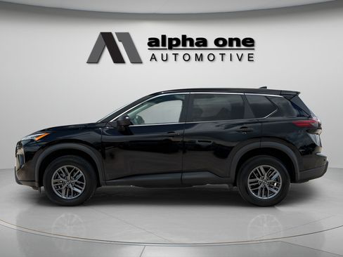 Used 2024 Nissan Rogue S AWD/4WD image 12