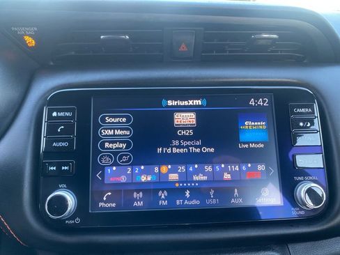 Used 2021 Nissan Kicks SR w/ SR Premium Package image 27