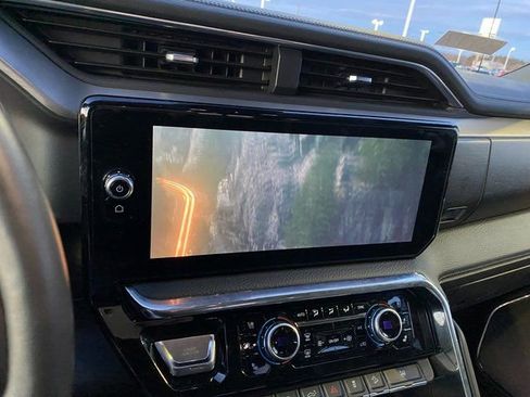 Used 2024 GMC Sierra 1500 Denali w/ Technology Package AWD/4WD image 24