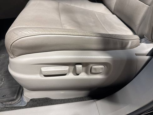 Used 2010 Honda Pilot EX-L image 23