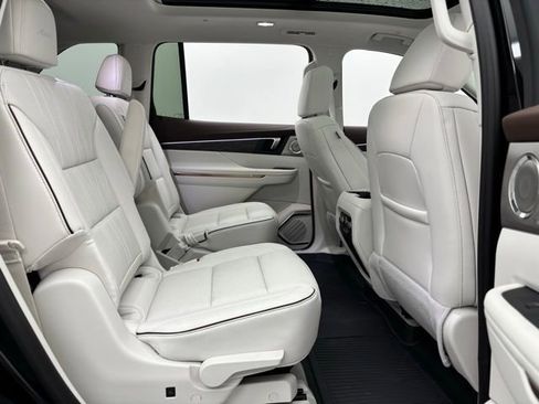 New 2026 Buick Enclave Avenir image 40