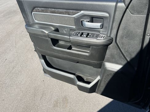 Used 2024 RAM 2500 Big Horn w/ Bed Utility Group image 19