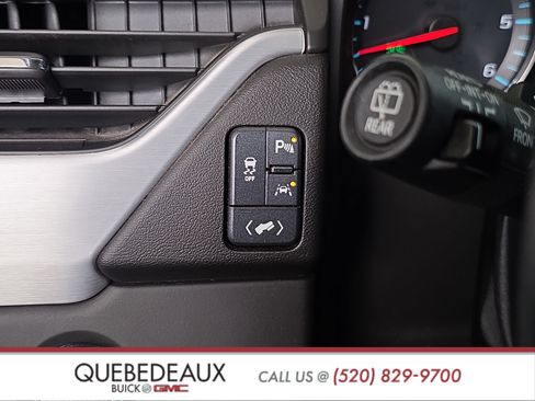 Used 2019 GMC Yukon SLT w/ Open Road Package AWD/4WD image 20