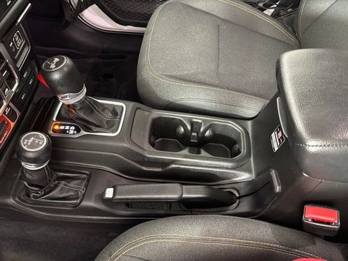 Used 2025 Jeep Wrangler Unlimited Sport AWD/4WD image 44