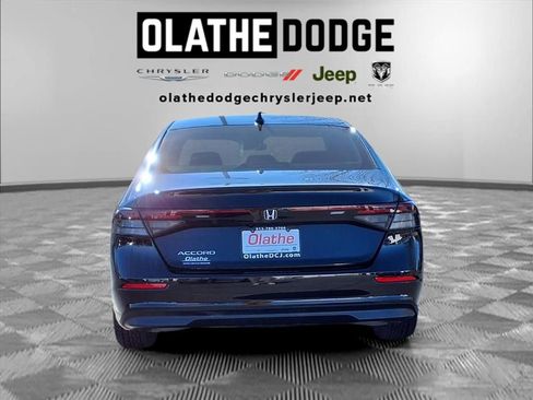 Used 2023 Honda Accord EX image 28