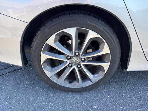 Used 2014 Honda Accord Sport image 11