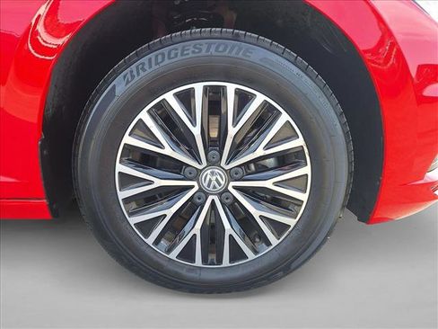 Used 2019 Volkswagen Jetta SEL image 21