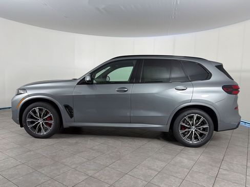 New 2026 BMW X5 xDrive40i w/ M Sport Package AWD/4WD image 2