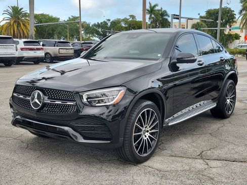 Used 2023 Mercedes-Benz GLC 300 4MATIC Coupe image 3