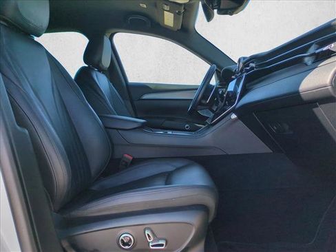 Used 2024 Maserati Grecale GT image 21