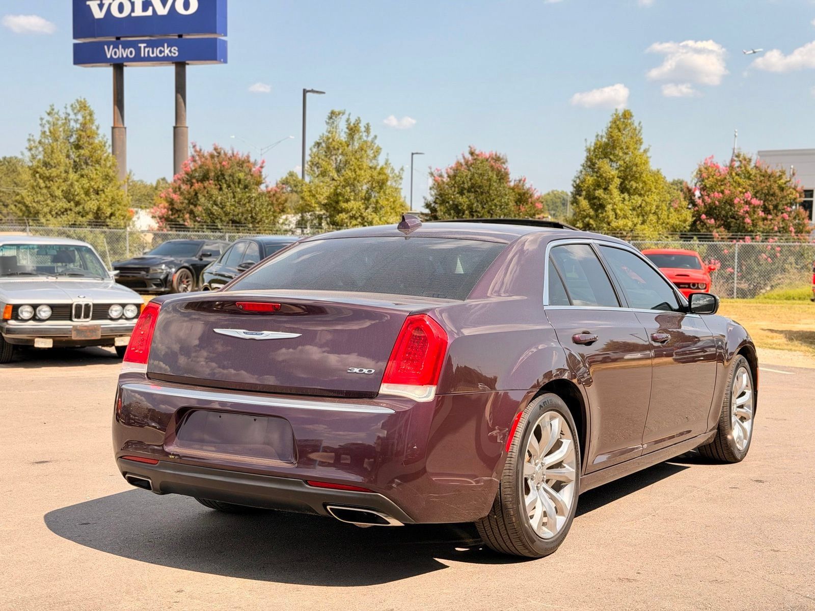 Used 2020 Chrysler 300 Touring L w/ Quick Order Package 2EF RWD image 14