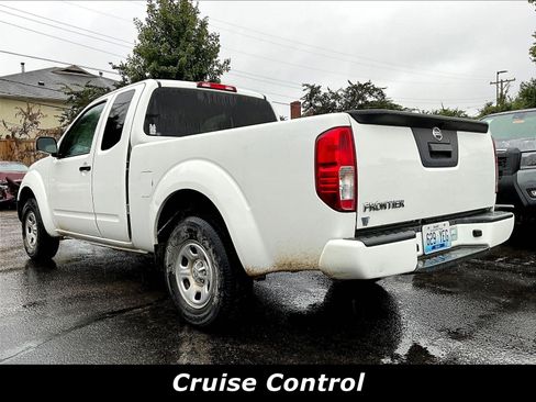 Used 2018 Nissan Frontier S RWD image 3