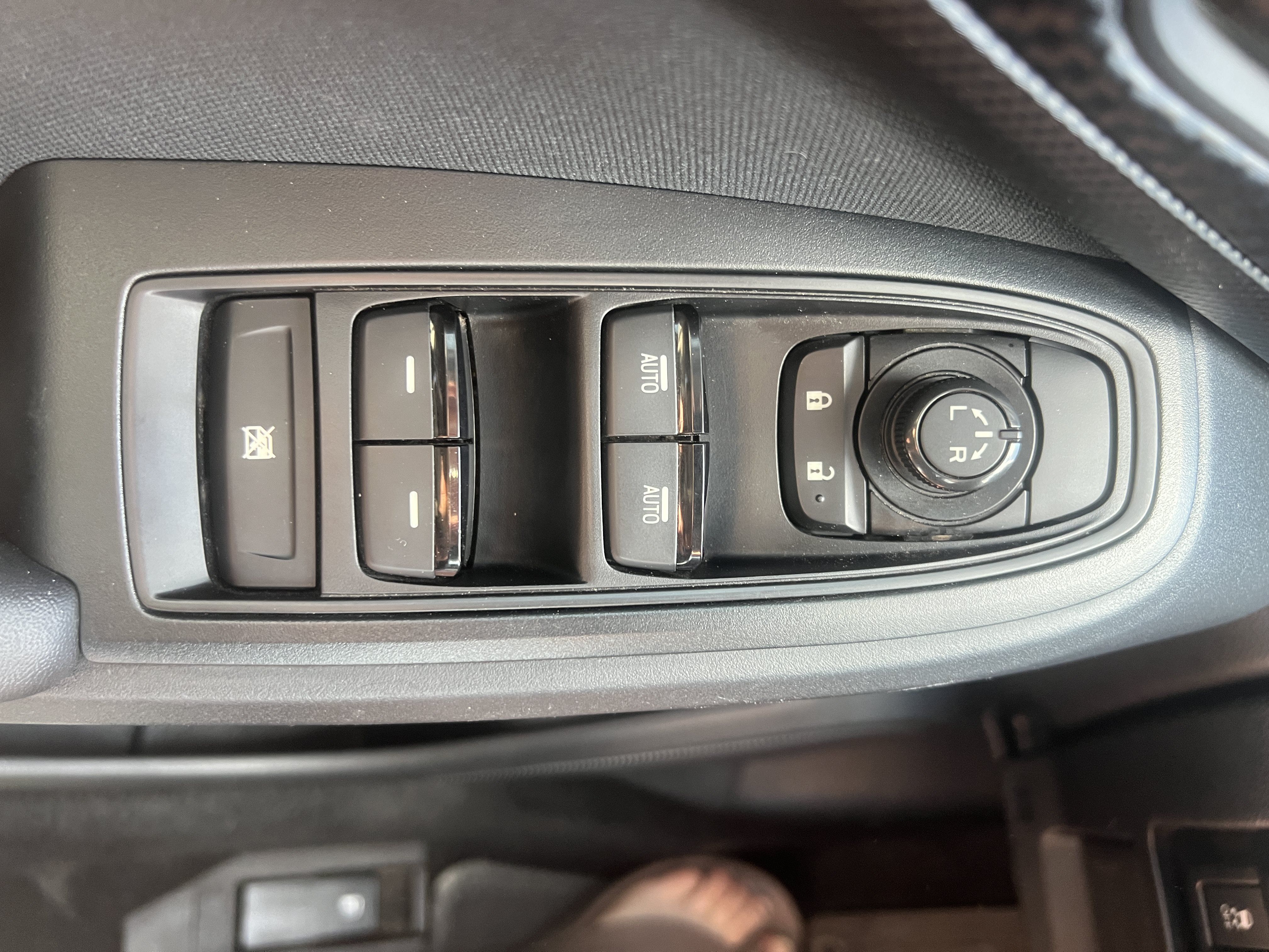 Used 2023 Subaru Crosstrek 2.0i AWD/4WD image 16