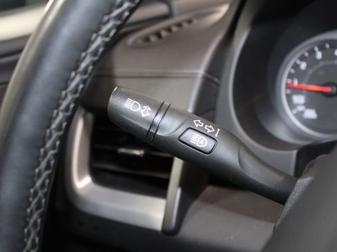 Used 2024 GMC Terrain SLT image 39