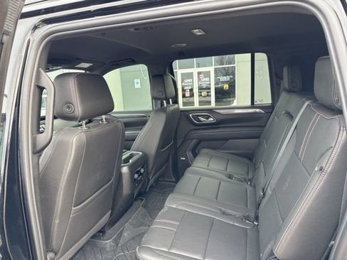 Used 2024 Chevrolet Suburban RST w/ Luxury Package AWD/4WD image 35