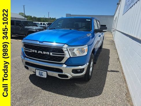 Used 2022 RAM 1500 Big Horn AWD/4WD image 3