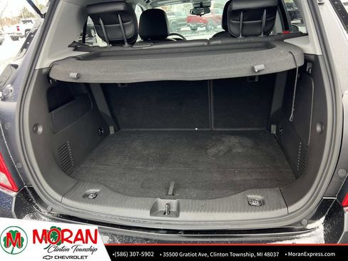 Certified 2022 Chevrolet Trax LT w/ Midnight Edition image 13