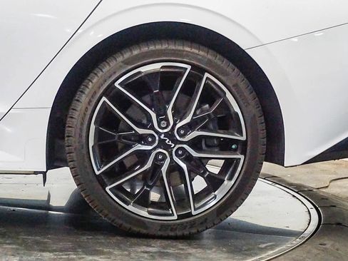 Used 2024 Kia K5 GT w/ GT1 Package image 10