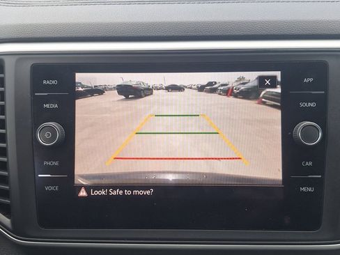 Used 2021 Volkswagen Atlas Cross Sport SE w/ Panoramic Sunroof Package FWD image 13