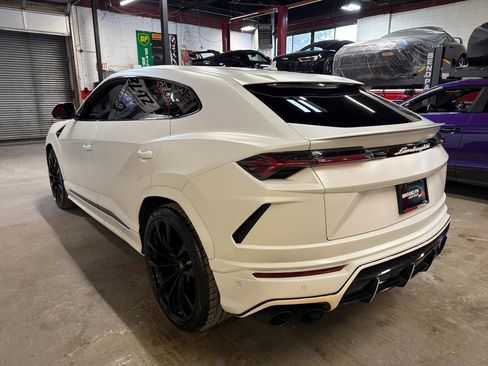 Used 2022 Lamborghini Urus image 8