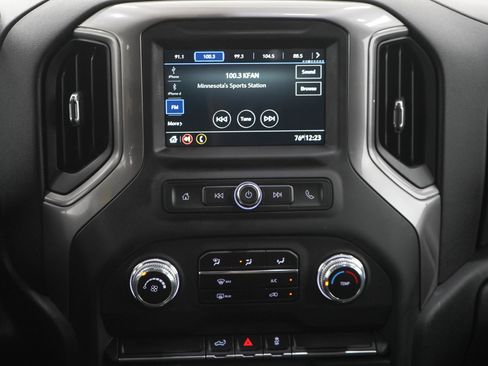 Used 2019 GMC Sierra 1500 4x4 Crew Cab w/ Convenience Package image 18