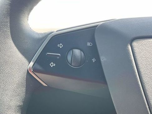 Used 2024 Tesla Cybertruck AWD Crew Cab image 36