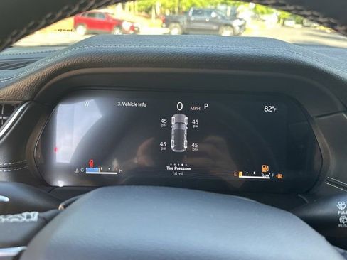 New 2025 Jeep Grand Cherokee Limited w/ Black Appearance Package image 24