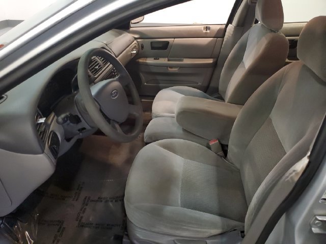 Used 2005 Ford Taurus SE FWD image 11