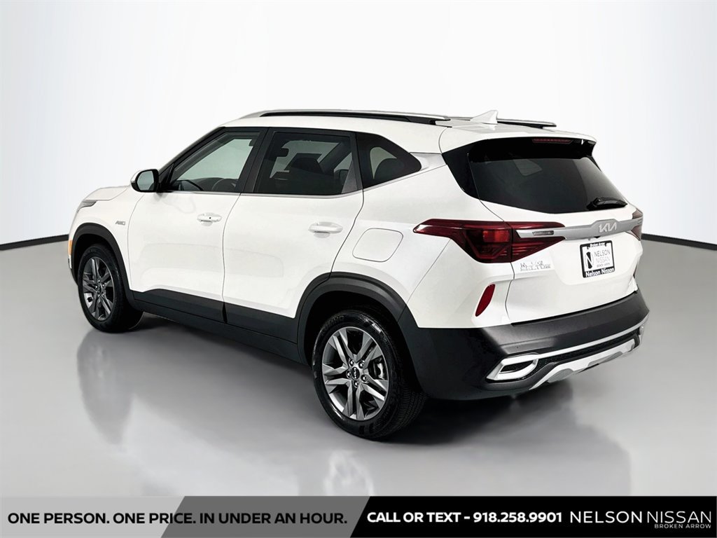 Used 2023 Kia Seltos S w/ Navigation Package AWD/4WD image 7
