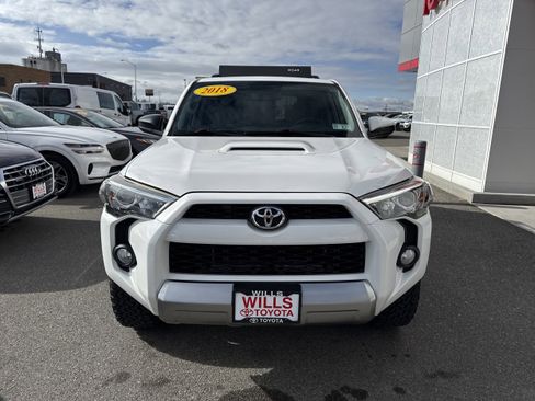 Used 2018 Toyota 4Runner TRD Off-Road image 5