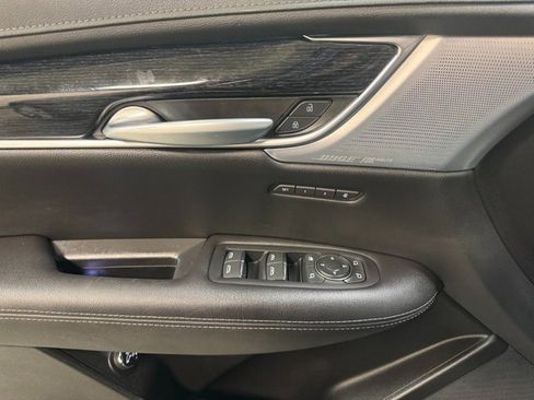 Used 2025 Cadillac XT5 Premium Luxury image 15