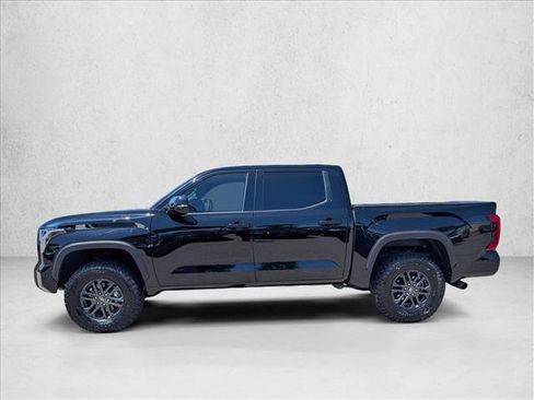 Used 2025 Toyota Tundra SR5 w/ SR5 Convenience Package AWD/4WD image 9