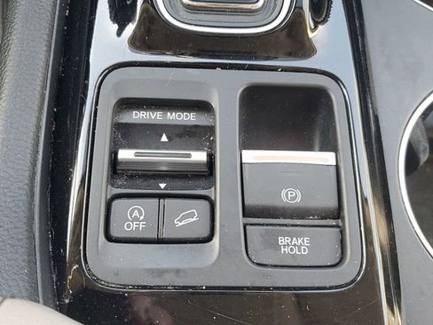 Used 2023 Honda Pilot Touring image 37