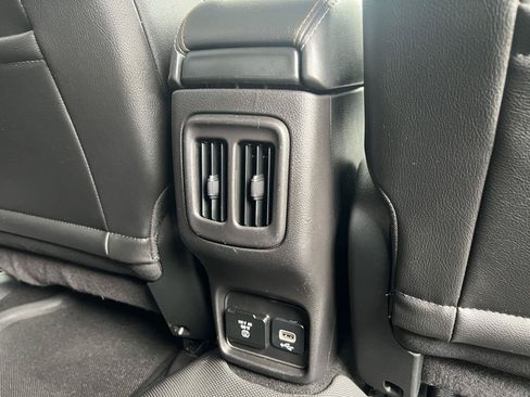 Used 2019 Jeep Compass Latitude w/ Popular Equipment Group AWD/4WD image 14