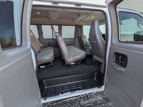 Used 2025 Chevrolet Express 3500 LT w/ LT Preferred Equipment Group image 18