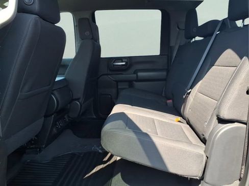 Used 2025 Chevrolet Silverado 2500 Custom w/ Custom Value Package image 21