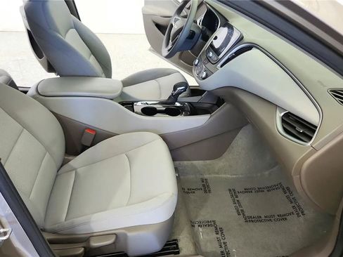 Used 2025 Chevrolet Malibu LS FWD image 35