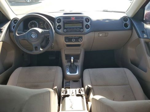 Used 2011 Volkswagen Tiguan S image 14