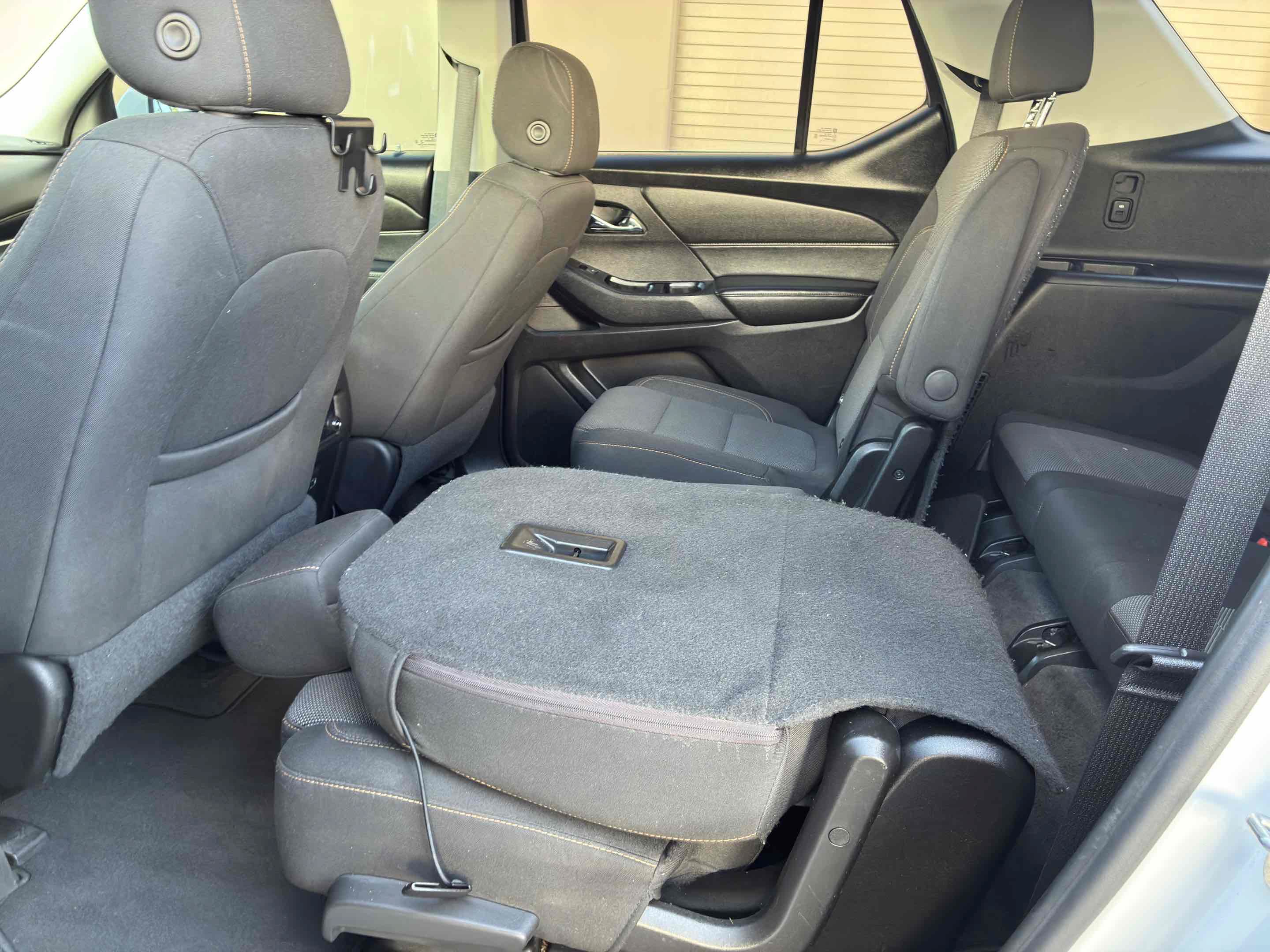 Used 2019 Chevrolet Traverse LT FWD image 54