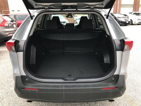Certified 2021 Toyota RAV4 XLE AWD/4WD image 27
