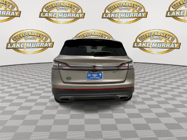 Used 2020 Lincoln Nautilus Reserve w/ Equipment Group 201A FWD image 3
